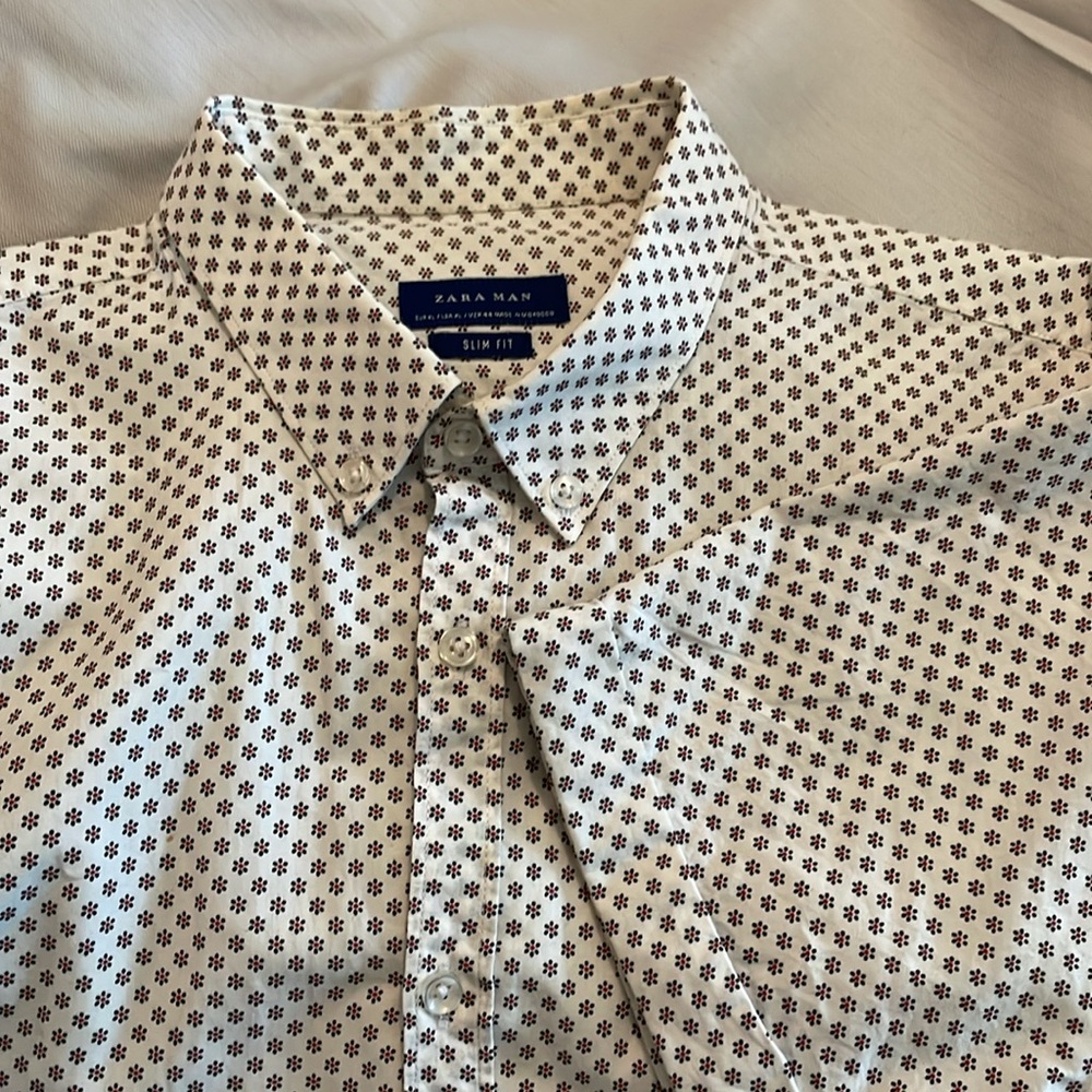 ZARA Short Sleeve Button Shirt Size XL Slim Fit, Flower pattern